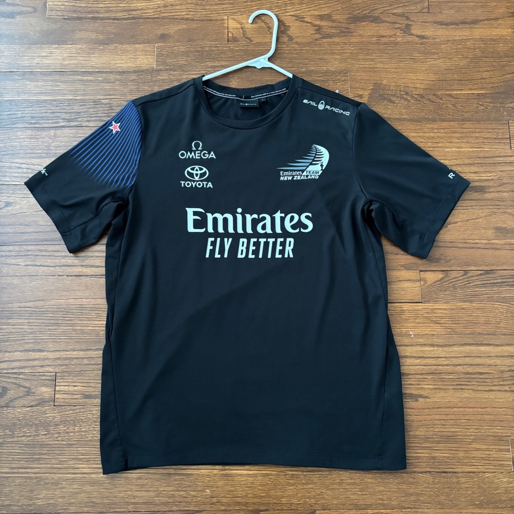 Emirates Team New Zealand Sail Racing Large T Shirt